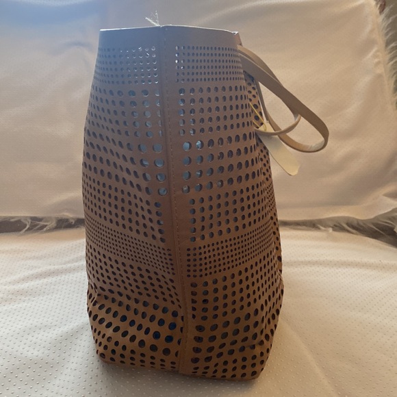 BCBGGeneration Tote Bag NWT - Picture 5 of 12